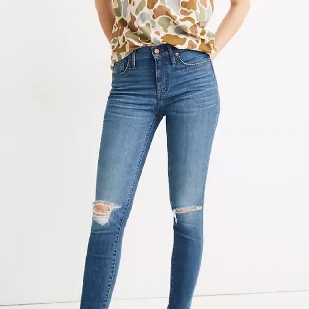 Madewell 9” High Rise Medium Wash Busted Knee Skinny Crop Jeans Size 26